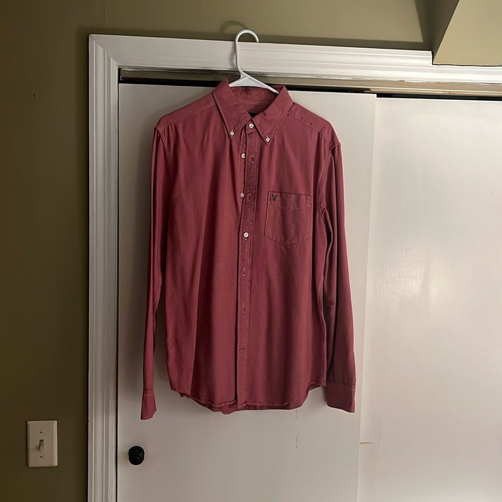 Men’s American Eagle button down long sleeve shirt, size Medium